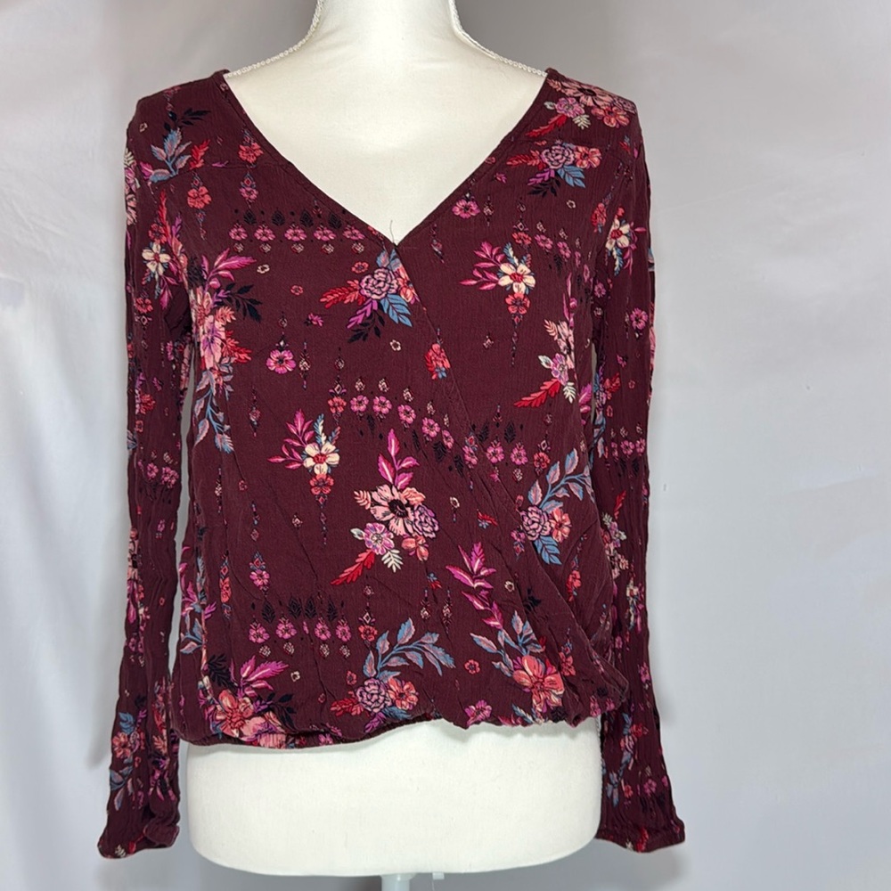 Small Burgundy Floral Mudd Top with front button
